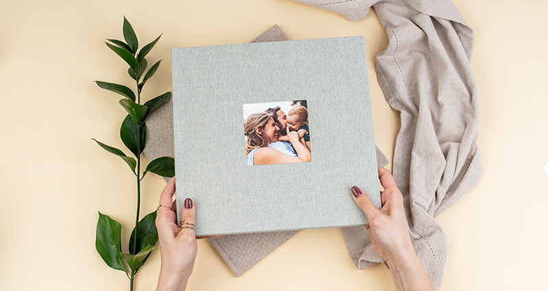 Uno dei regali personalizzati per la festa della mamma - il fotolibro