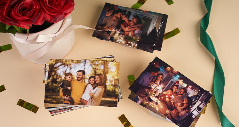 Developed photos as a gift idea - colour prints of family and with a friend. The perfect gift for a 40th birthday - personalised memories on photographic paper.