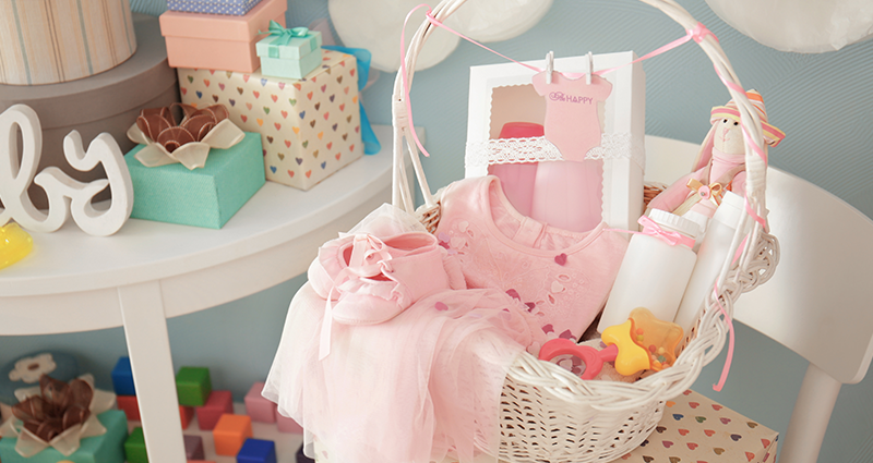 A basket with presents for the child