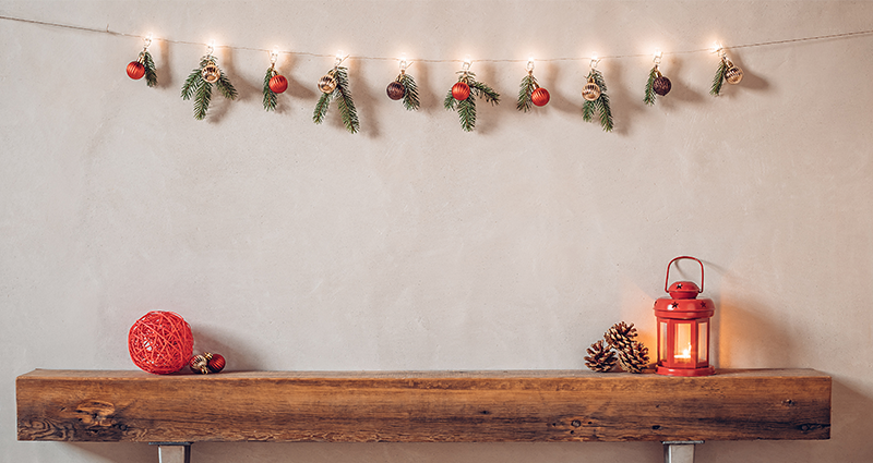 Sienų dekoravimas Kalėdų eglutės „pasidaryk pats“ stiliumi