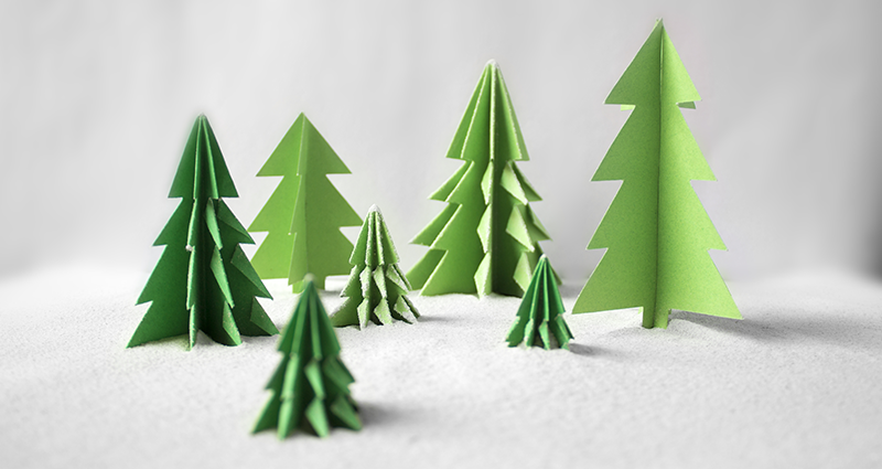 Klaar DIY papieren kerstboom